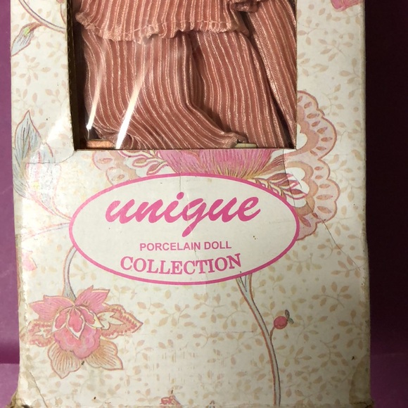 Hannah Doll - Picture 6 of 9